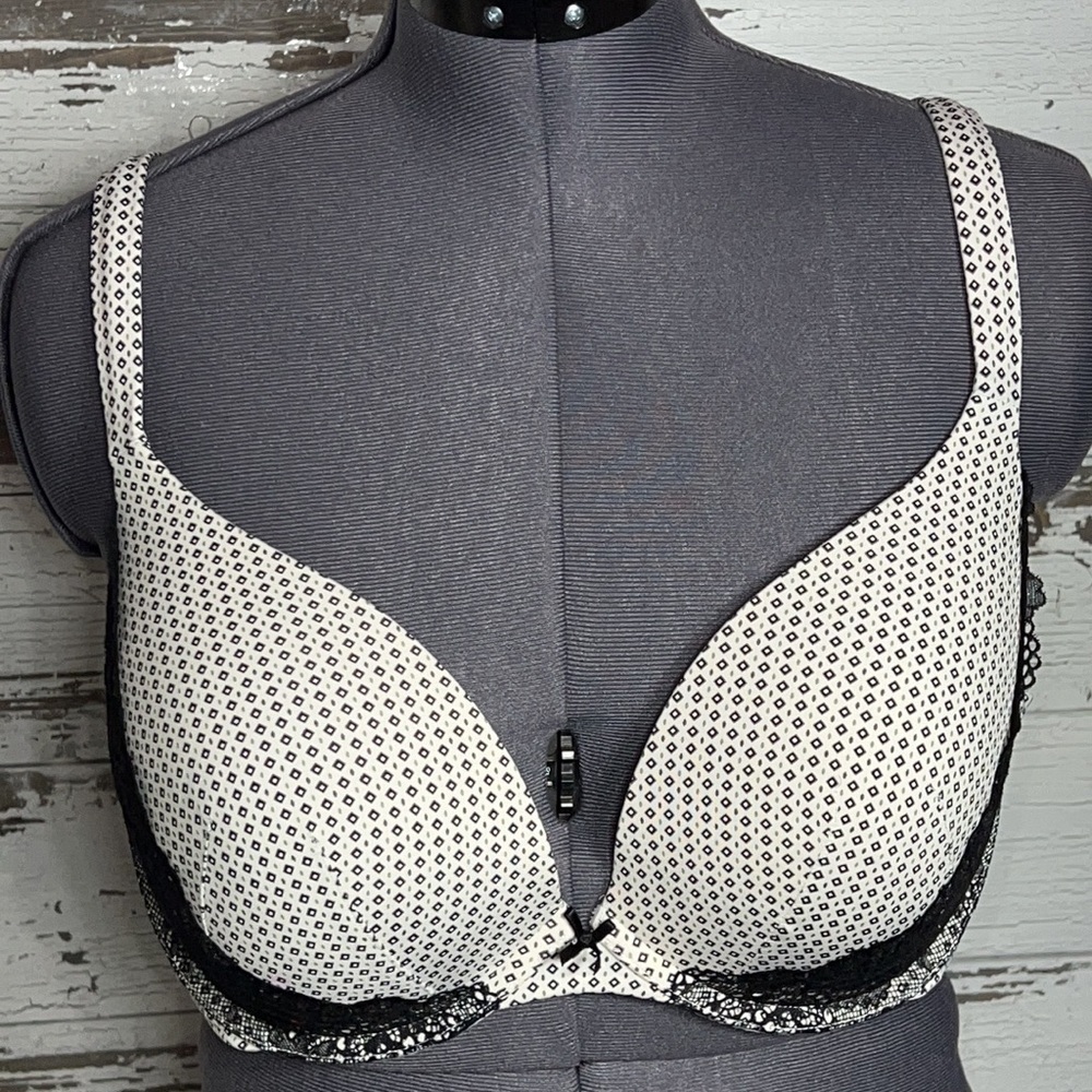 CACIQUE Boost Plunge Bra White/Black Lace 42C EUC